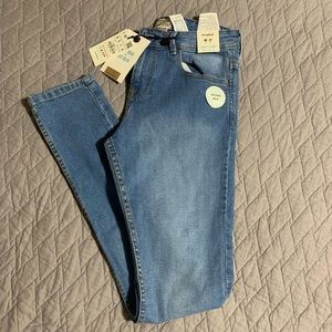 New! Light wash, Super skinny Pull&Bear jeans!